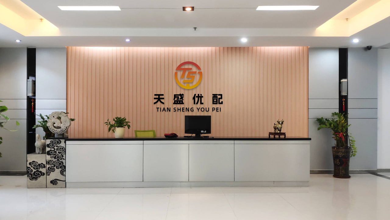信悦网配资 价格又跌了！疯狂买买买，有人拖着行李箱&quot;扫货&quot;！店铺被围得水泄不通..._水贝_黄金_金价